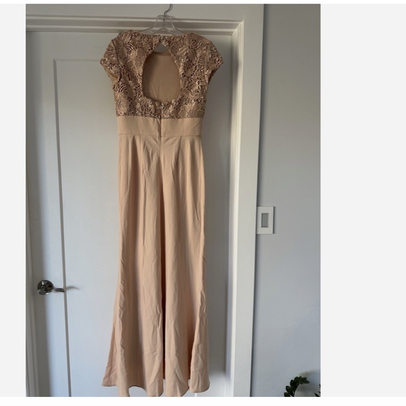 NEW $260 JS Collections Sequin And Floral Embroidered Cap Sleeved Gown Size 6 - Picture 7 of 12